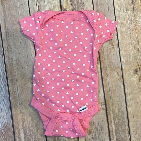 Newborn Girls Gerber Onesie Bundle - Picture 5 of 6